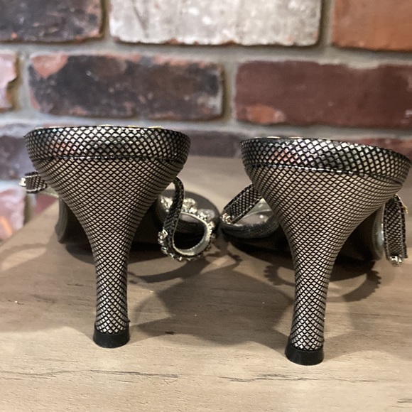 Dressy Kitten Heel Thong Sandal with Rhinestone Decorations - Picture 9 of 9